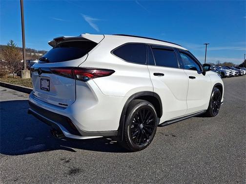 2024 Toyota Highlander XSE
