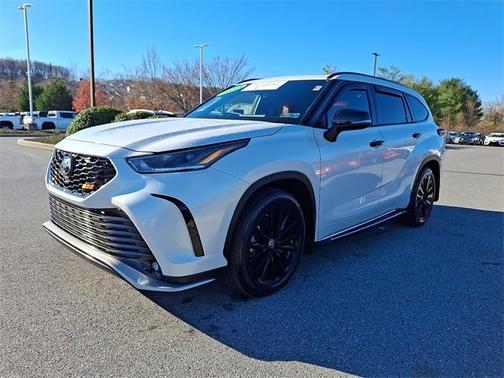2024 Toyota Highlander XSE