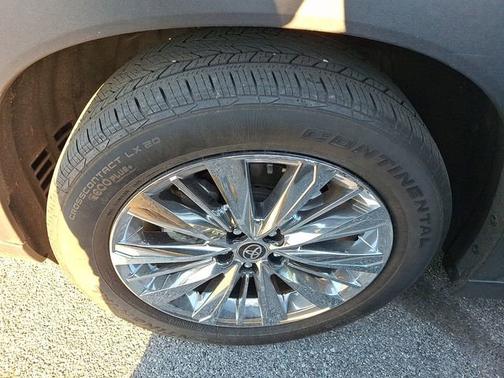 Storm Cloud 2024 Toyota Grand Highlander Platinum