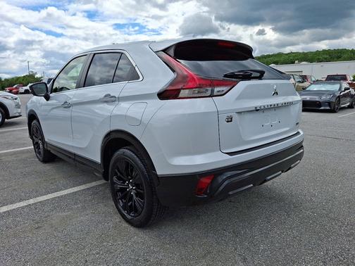 2022 Mitsubishi Eclipse Cross LE
