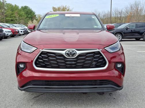 2022 Toyota Highlander LE