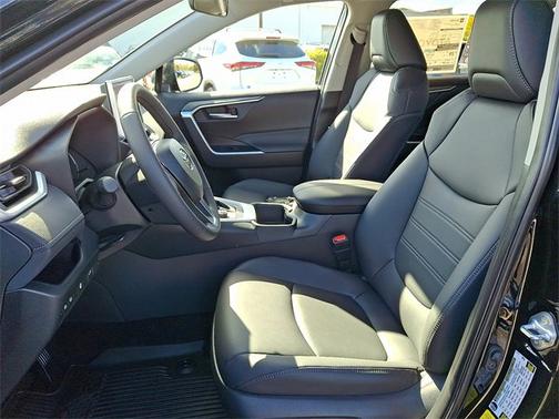 2025 Toyota RAV4 Hybrid XLE Premium