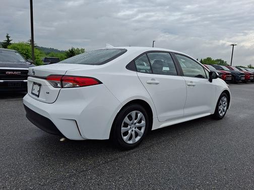 Ice Cap 2024 Toyota Corolla LE
