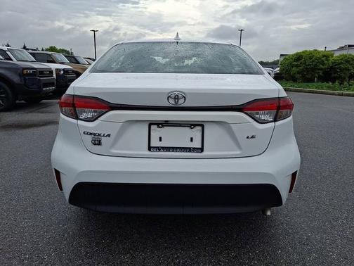Ice Cap 2024 Toyota Corolla LE