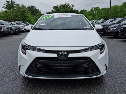 Ice Cap 2024 Toyota Corolla LE