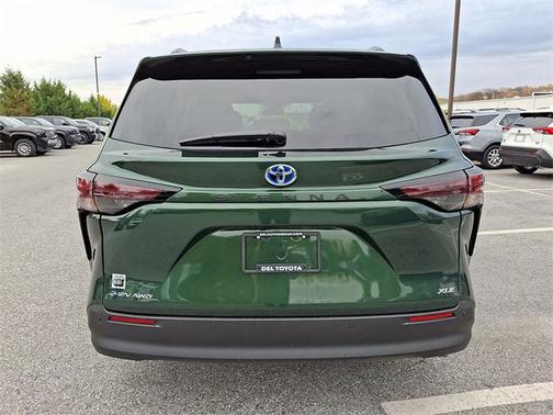2025 Toyota Sienna XLE