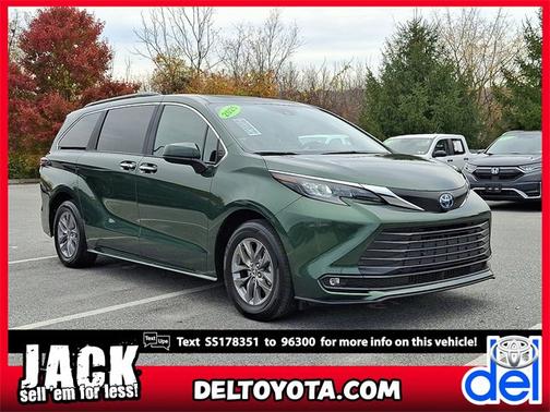2025 Toyota Sienna XLE