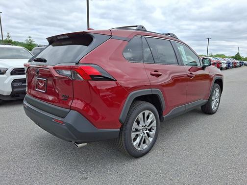 2025 Toyota RAV4 XLE Premium