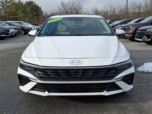 2024 Hyundai ELANTRA Limited