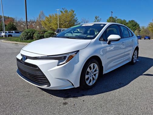 2023 Toyota Corolla Hybrid LE