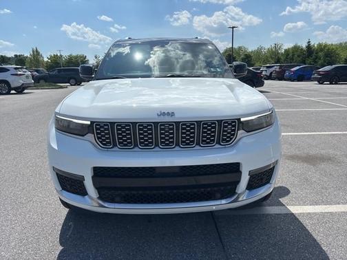 Bright White Clearcoat 2022 Jeep Grand Cherokee L Summit