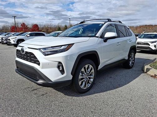 2025 Toyota RAV4 XLE Premium