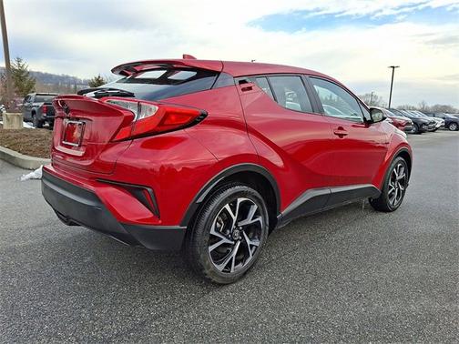 2021 Toyota C-HR XLE