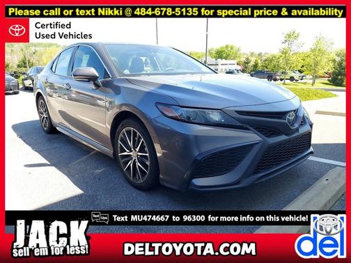 Photo 1 of 4 of 2021 Toyota Camry SE
