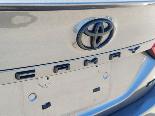 Photo 4 of 4 of 2021 Toyota Camry SE