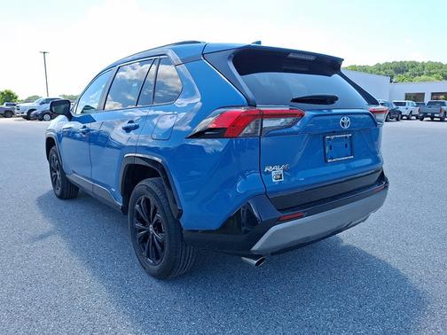 2024 Toyota RAV4 Hybrid SE