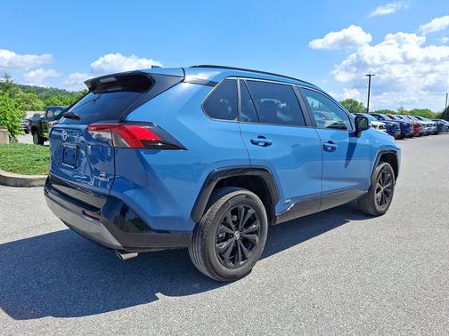 2024 Toyota RAV4 Hybrid SE