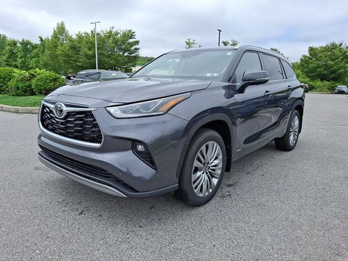 2025 Toyota Highlander Hybrid Platinum