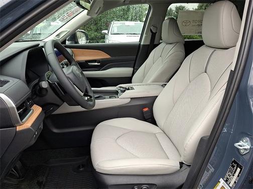 2025 Toyota Grand Highlander Platinum