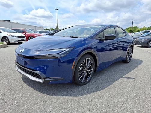2025 Toyota Prius XLE