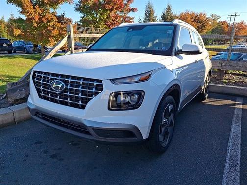 2022 Hyundai VENUE SEL