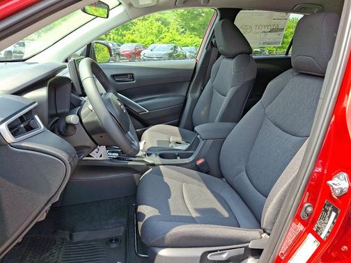 2025 Toyota Corolla Cross LE