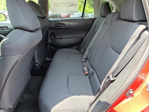 2025 Toyota Corolla Cross LE