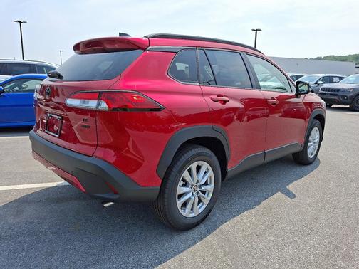 2025 Toyota Corolla Cross LE