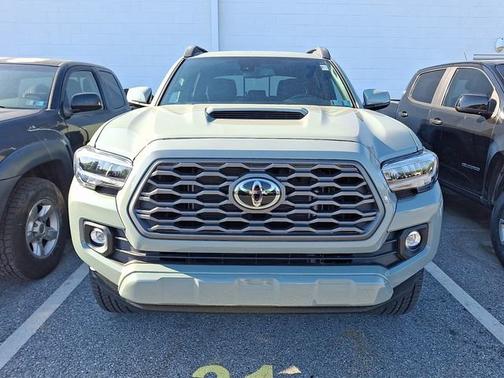 Lunar Rock 2023 Toyota Tacoma TRD Sport