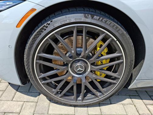 2022 Mercedes-Benz AMG SL 63 AMG SL 63