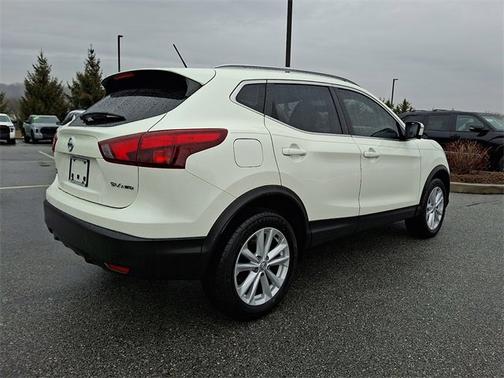 2018 Nissan Rogue Sport SV