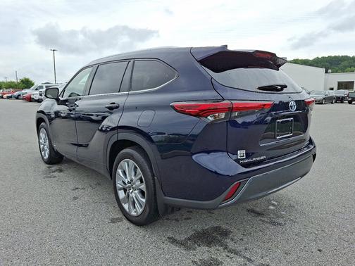 2022 Toyota Highlander Hybrid Limited