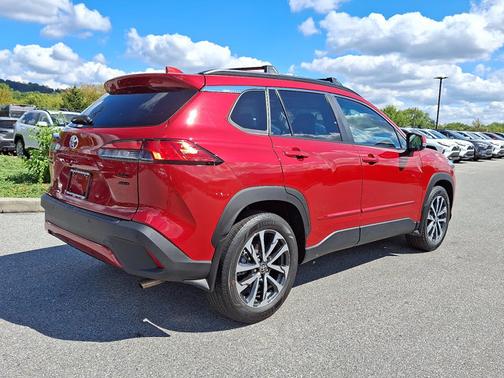2022 Toyota Corolla Cross XLE