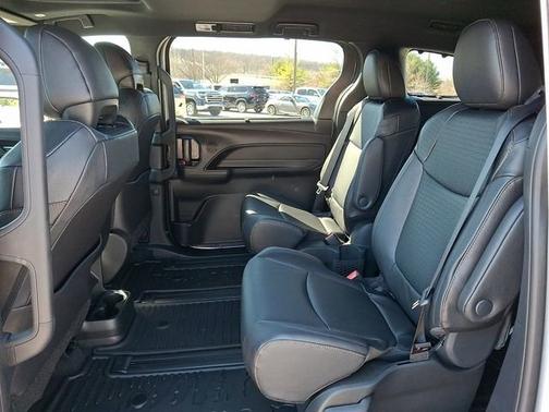 2026 Toyota Sienna Woodland Edition