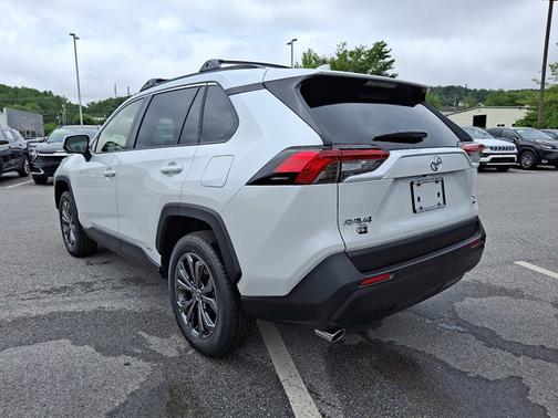 2025 Toyota RAV4 Hybrid XLE Premium