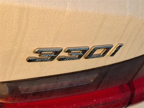 2021 BMW 330 i