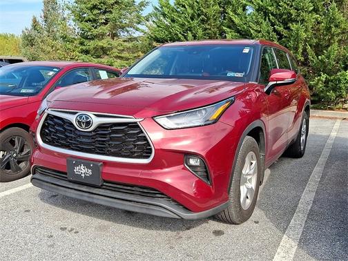 2022 Toyota Highlander LE