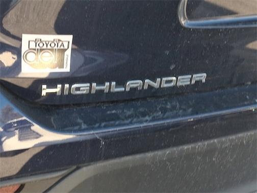 2022 Toyota Highlander L