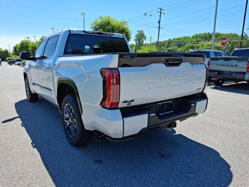 2025 Toyota Tundra Platinum Hybrid