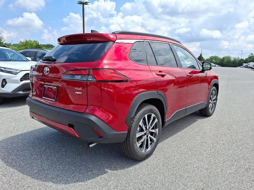 2025 Toyota Corolla Cross XLE