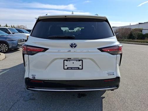 2021 Toyota Sienna Limited 7-Passenger