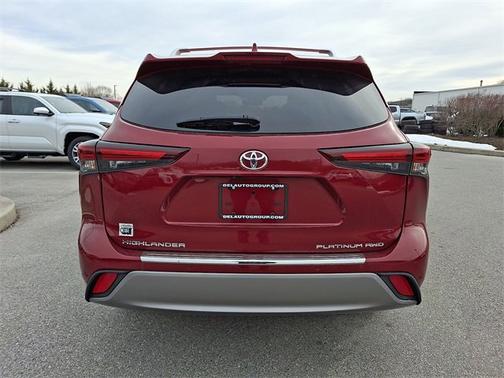 2024 Toyota Highlander Platinum