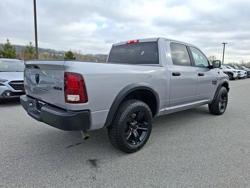 Billet Silver Metallic Clearcoat 2024 RAM 1500 Classic Warlock