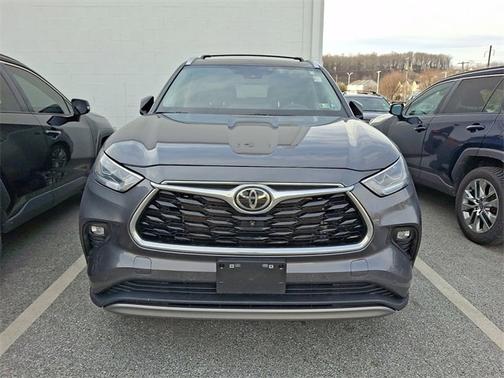 2023 Toyota Highlander Platinum