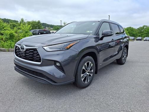 2025 Toyota Highlander Hybrid XLE