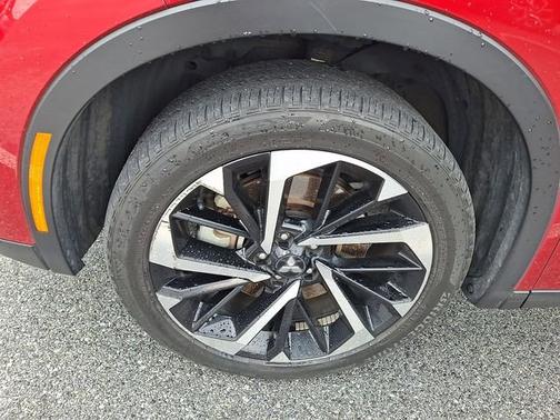 Red Diamond   P62 2023 Mitsubishi Outlander SE