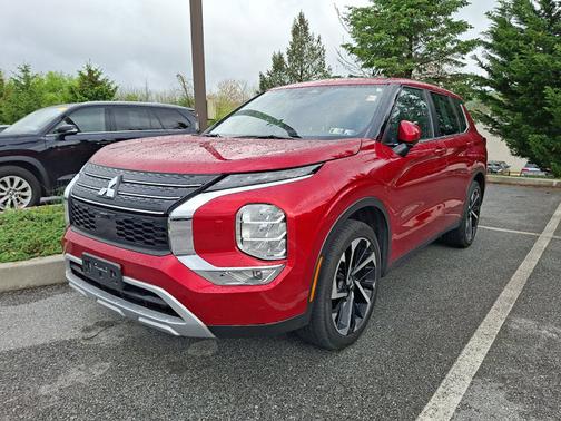 Red Diamond   P62 2023 Mitsubishi Outlander SE