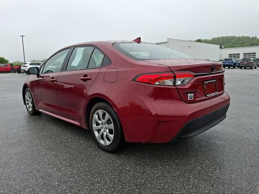 Ruby Flare Pearl 2025 Toyota Corolla LE