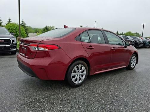 Ruby Flare Pearl 2025 Toyota Corolla LE