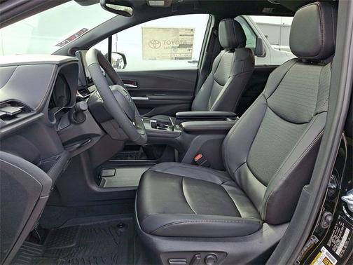 2026 Toyota Sienna Woodland Edition